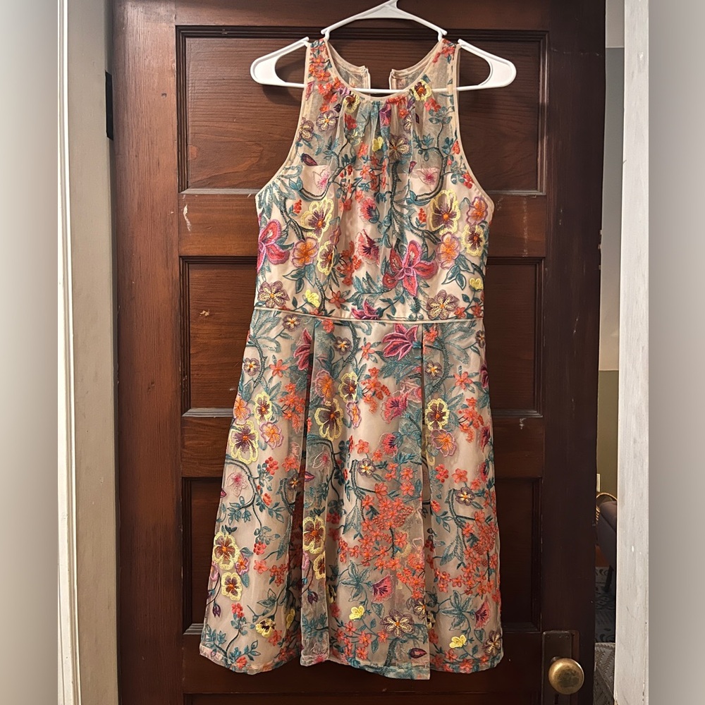 Adrianna Pappell Embroidered floral mid length dress Size 10 Like new